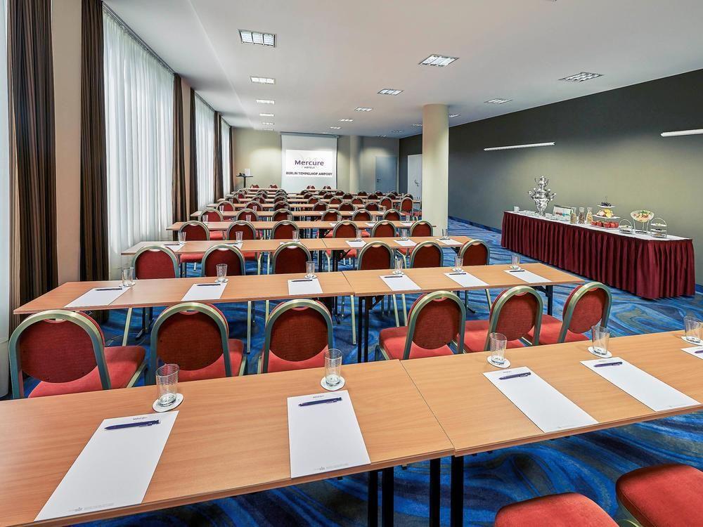 Mercure Hotel Berlin Tempelhof Esterno foto