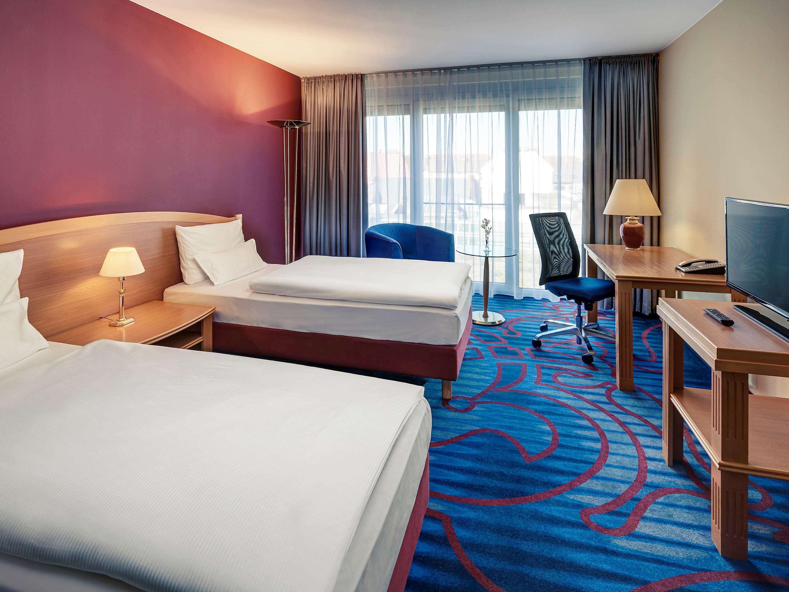Mercure Hotel Berlin Tempelhof Esterno foto