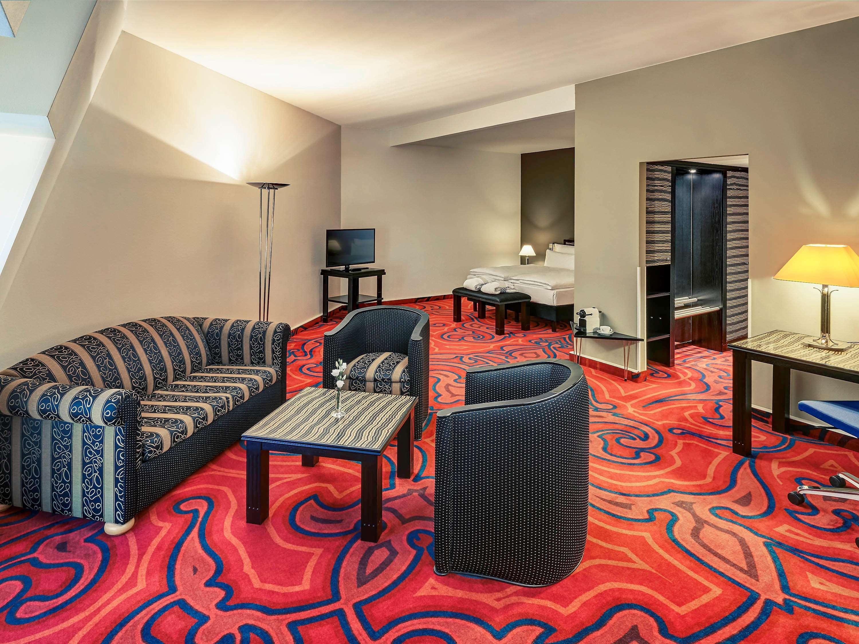 Mercure Hotel Berlin Tempelhof Esterno foto