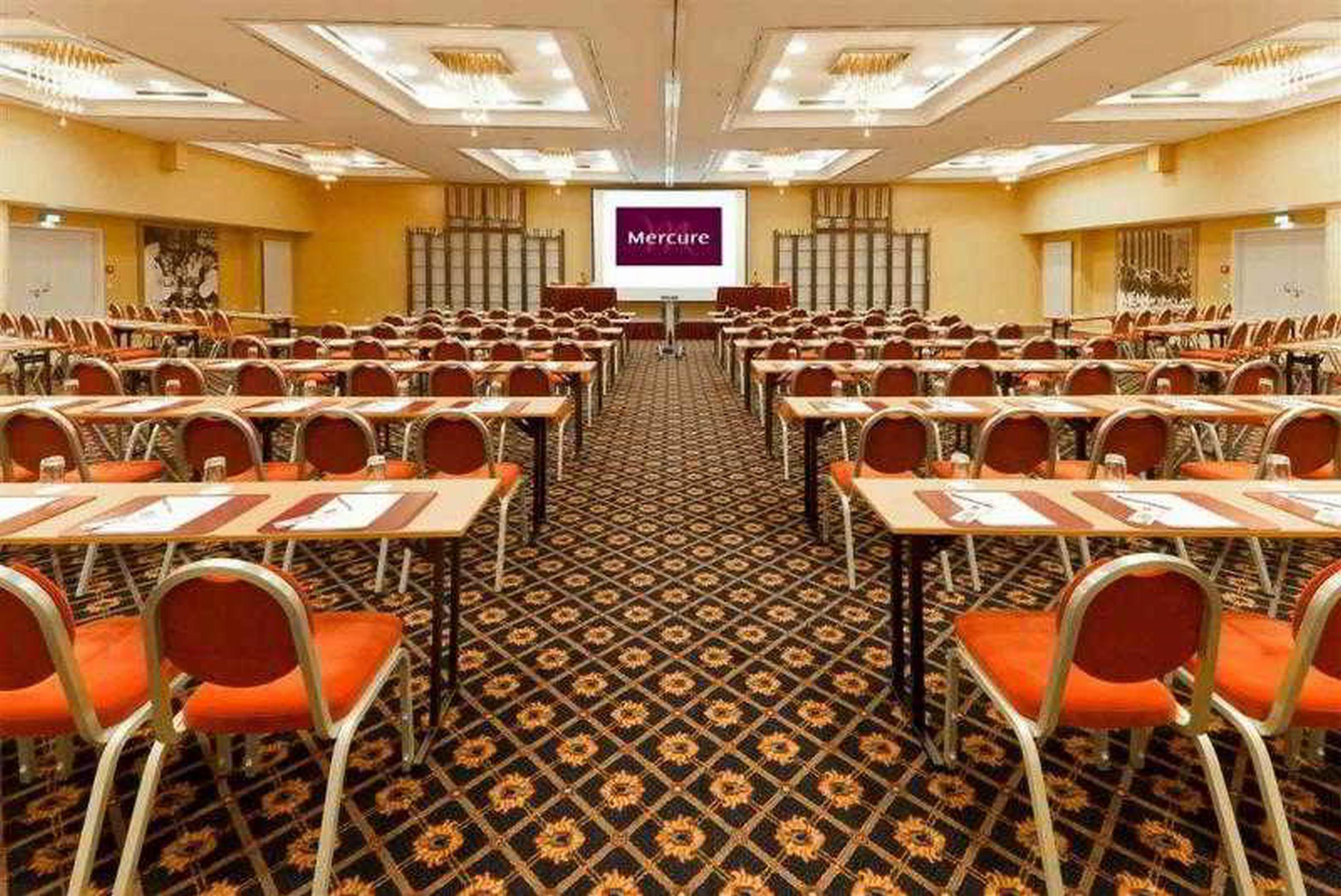 Mercure Hotel Berlin Tempelhof Esterno foto