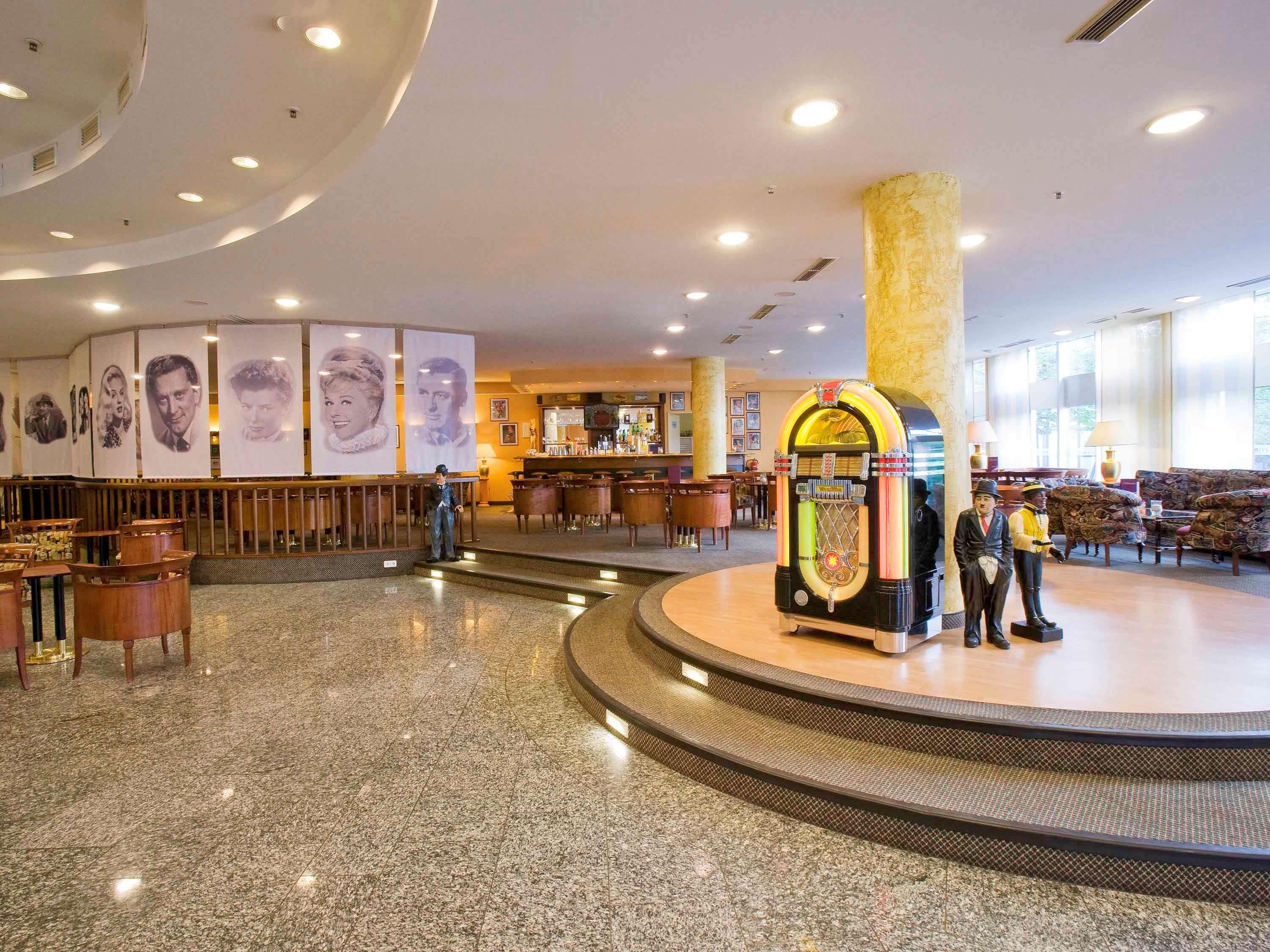 Mercure Hotel Berlin Tempelhof Esterno foto