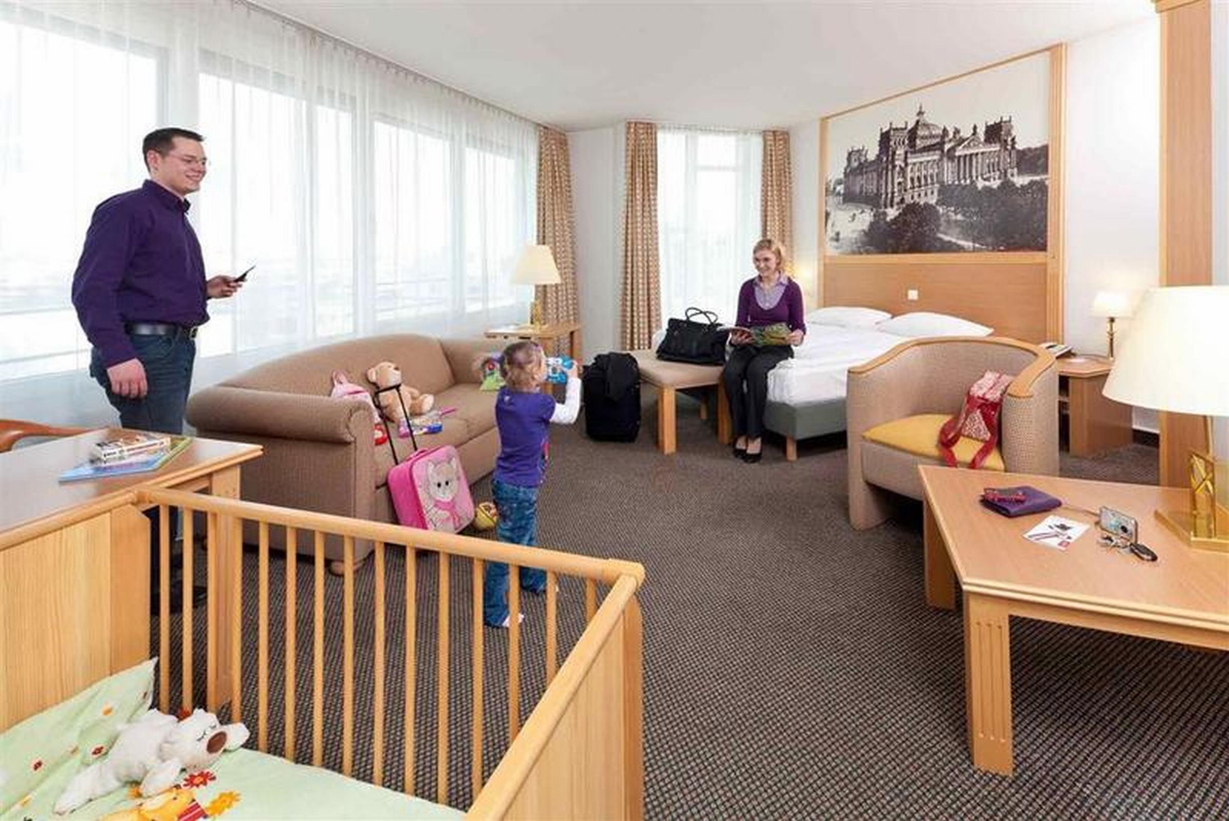 Mercure Hotel Berlin Tempelhof Esterno foto