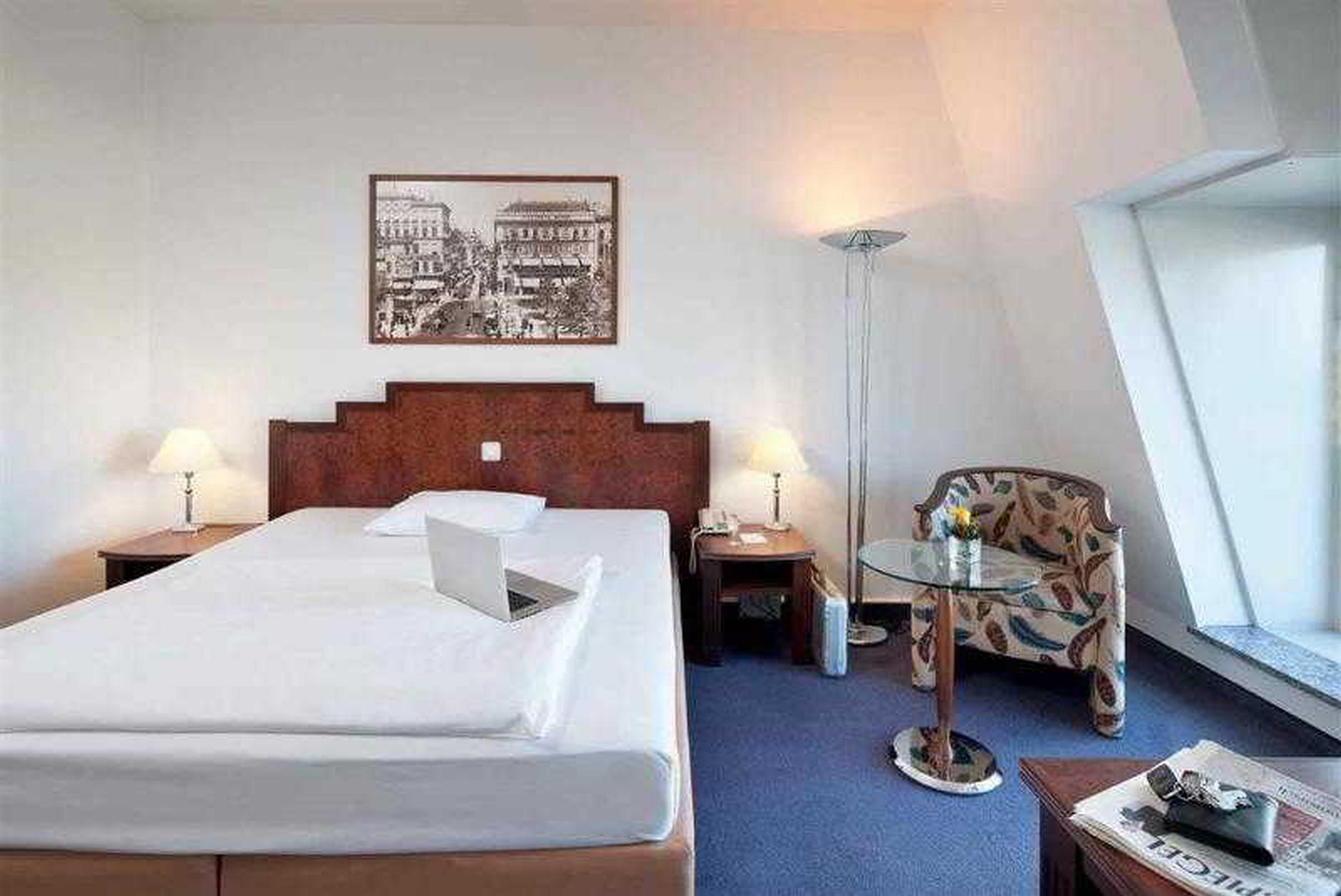 Mercure Hotel Berlin Tempelhof Esterno foto