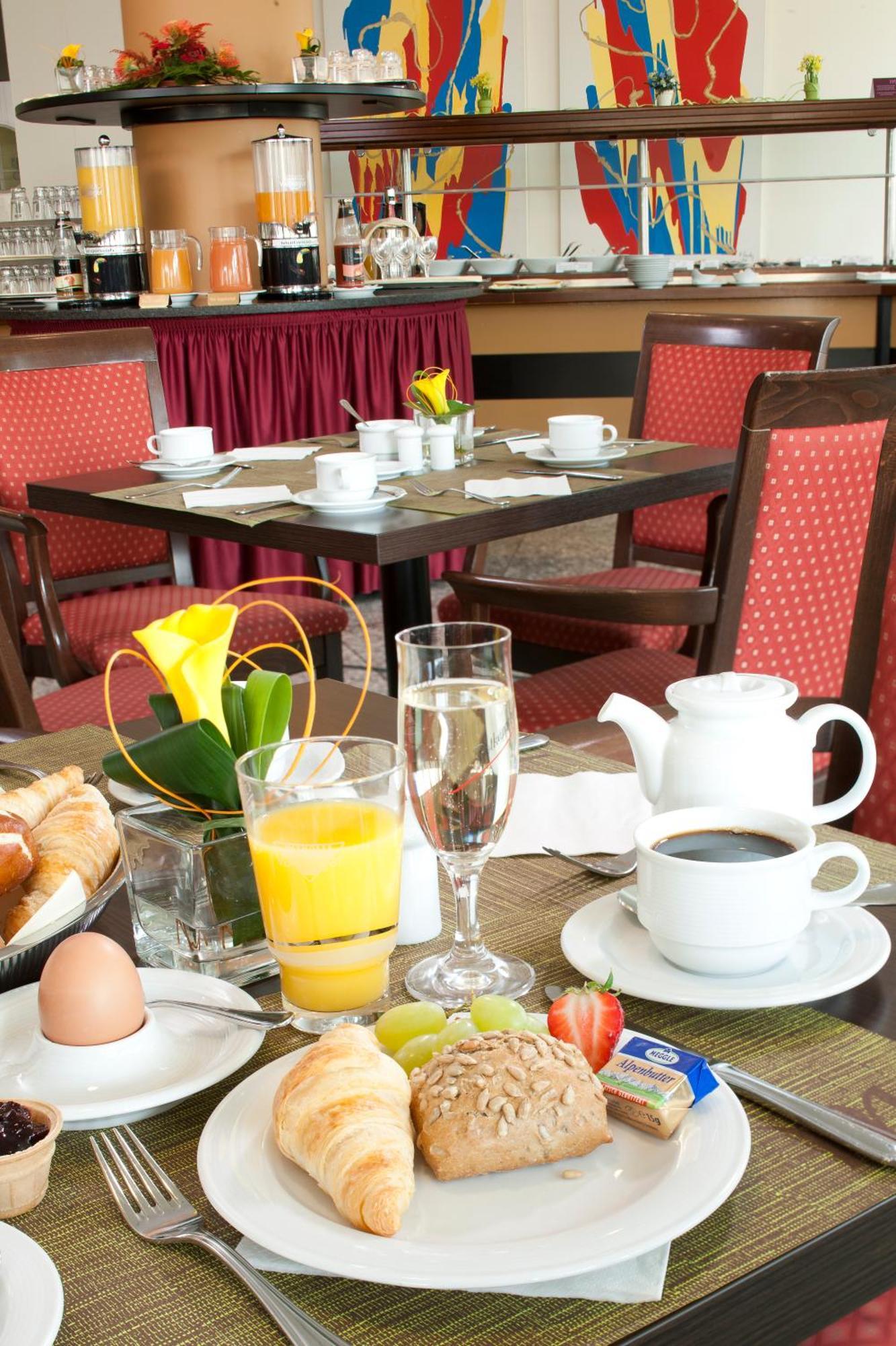 Mercure Hotel Berlin Tempelhof Esterno foto