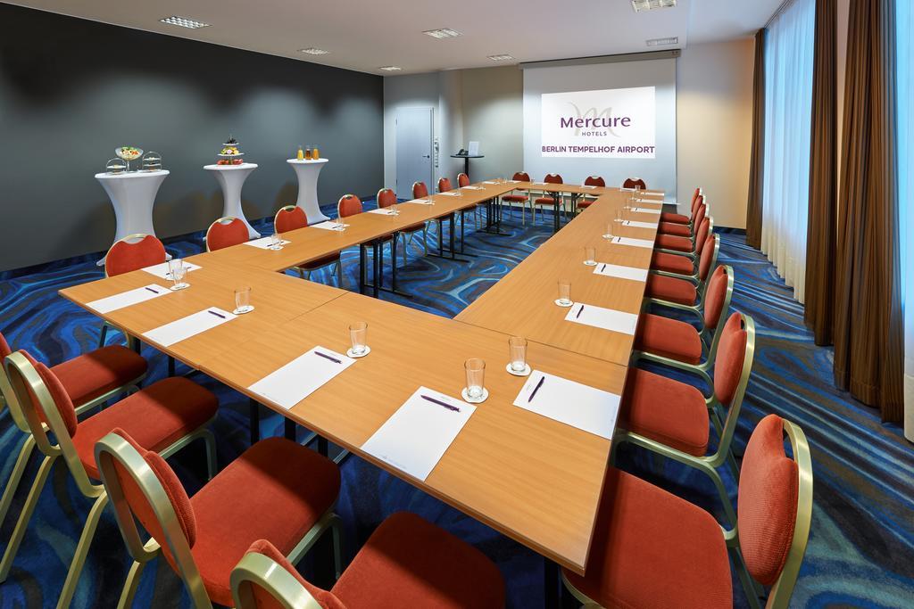 Mercure Hotel Berlin Tempelhof Esterno foto
