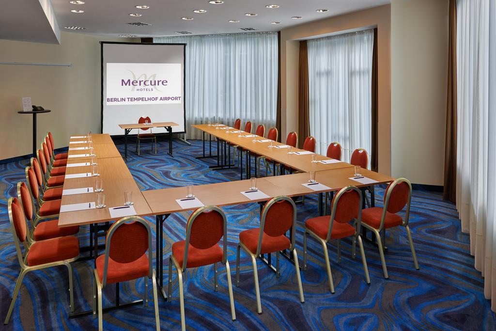 Mercure Hotel Berlin Tempelhof Esterno foto