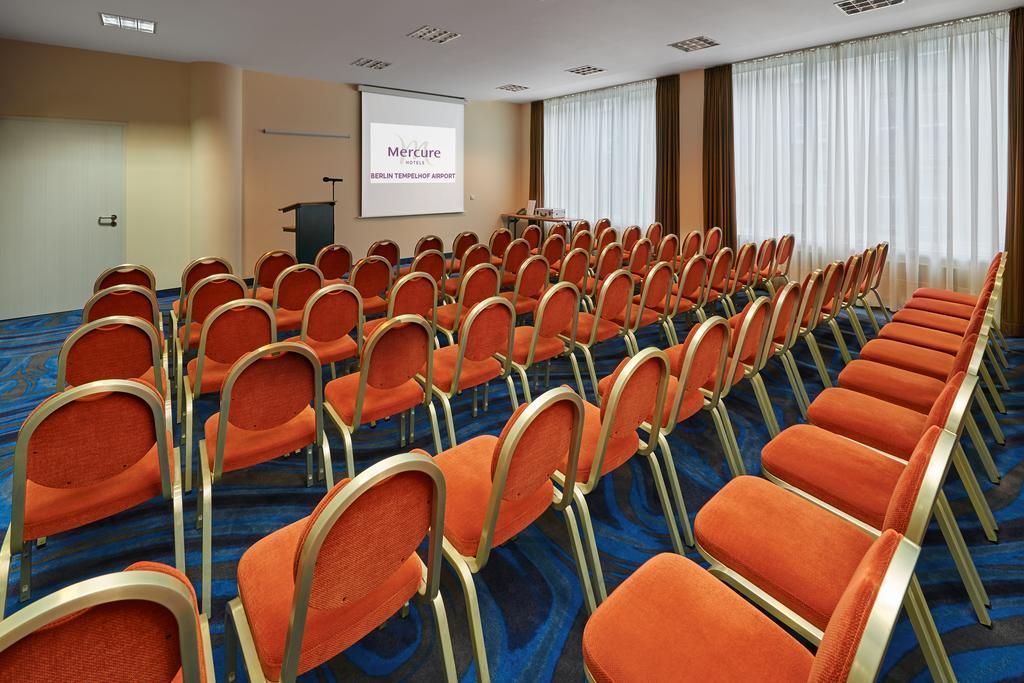 Mercure Hotel Berlin Tempelhof Esterno foto