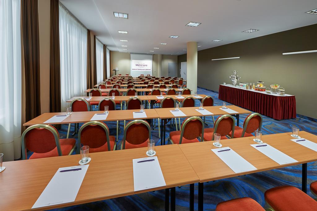Mercure Hotel Berlin Tempelhof Esterno foto